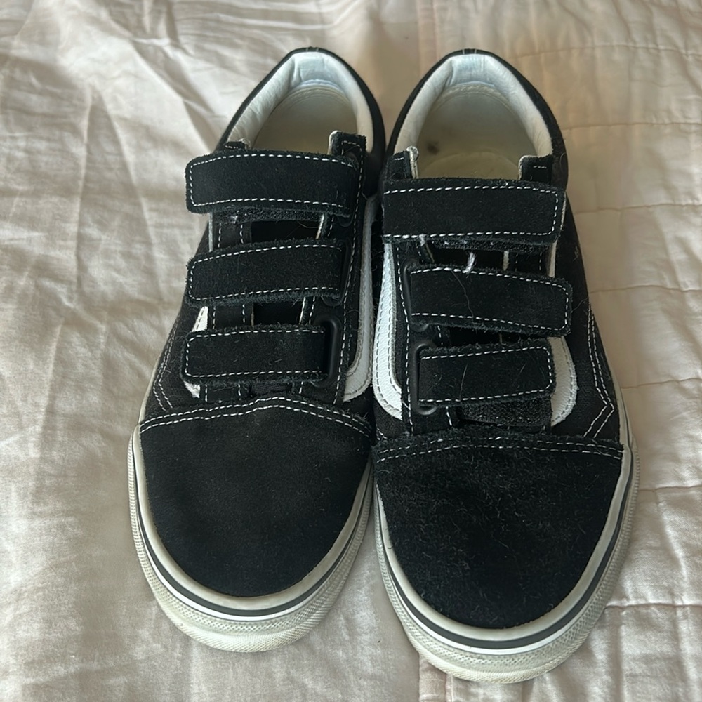VANS preloved (could use a good magic eraser on front)